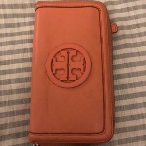 Tory Burch Continental Wallet (Coral)